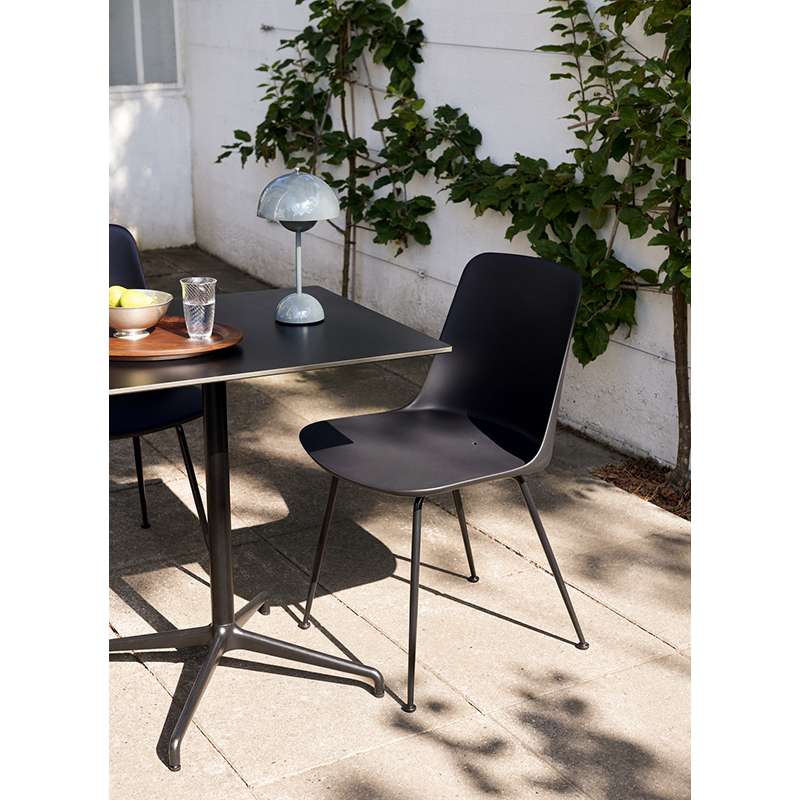 Chaise et petit fauteuil extérieur And tradition RELY OUTDOOR HW70