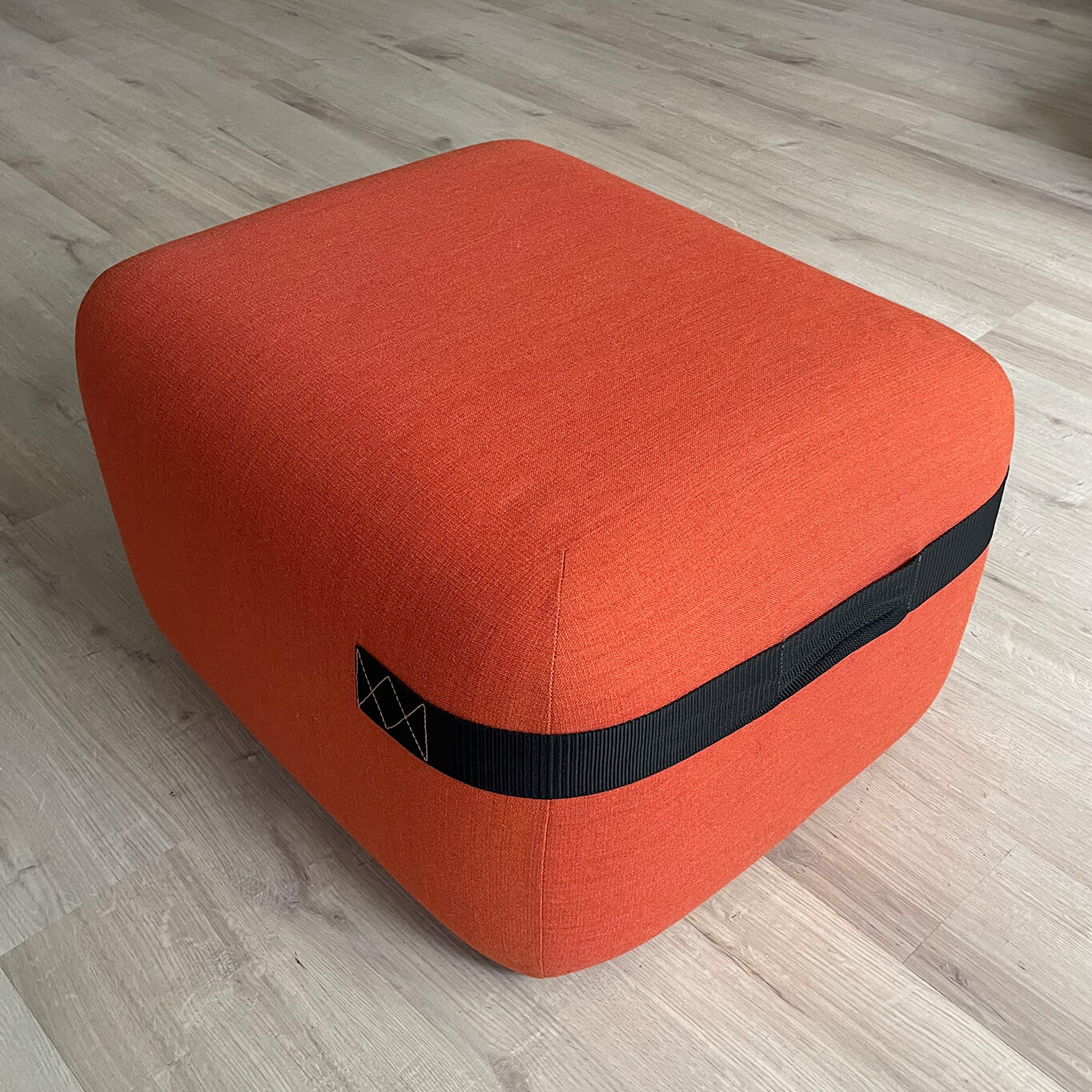 SEASON Tissu Crisp 4302 Rouge Orange VICCARBE