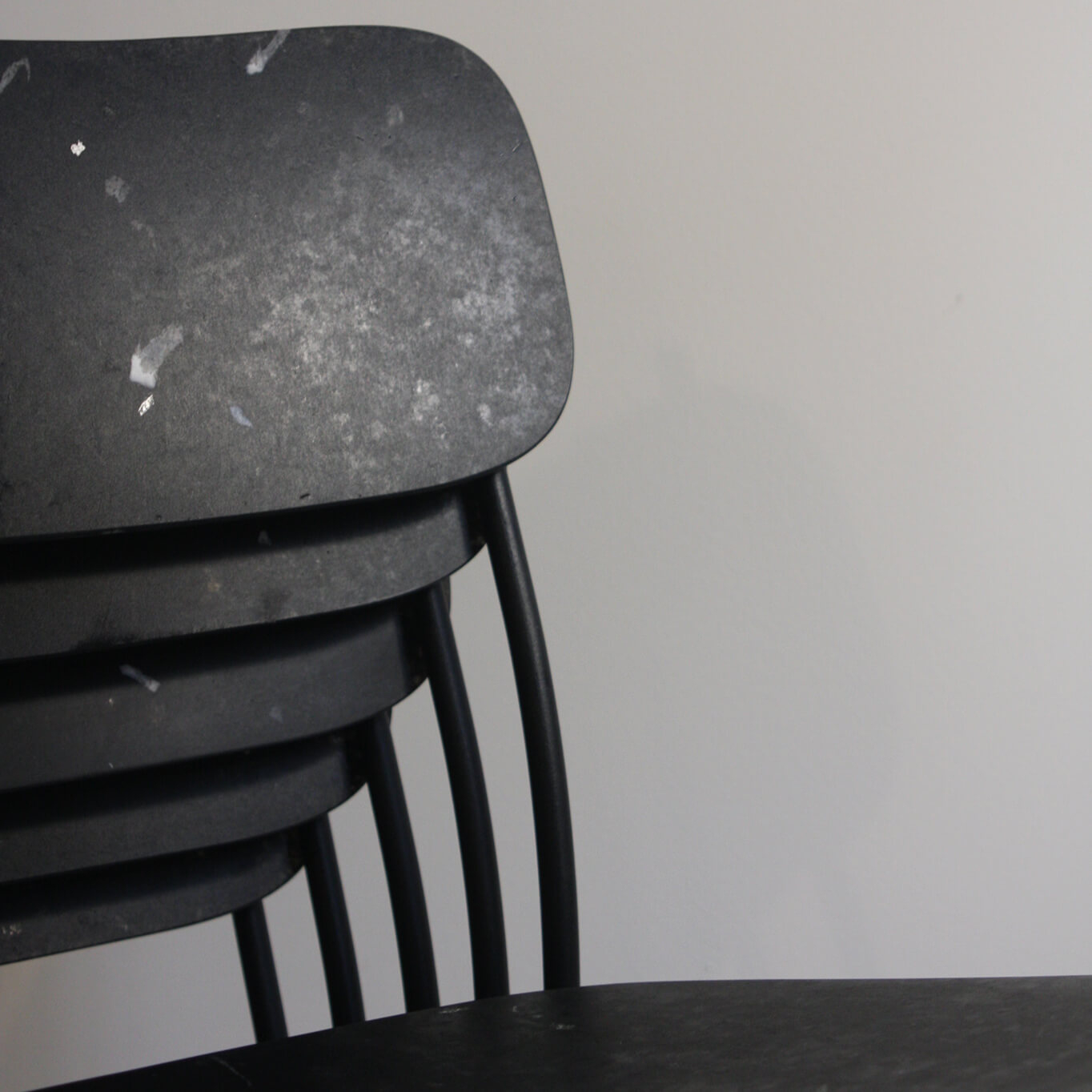 Chaise SEN 95.6 Plastique Noir/ noir NOMA