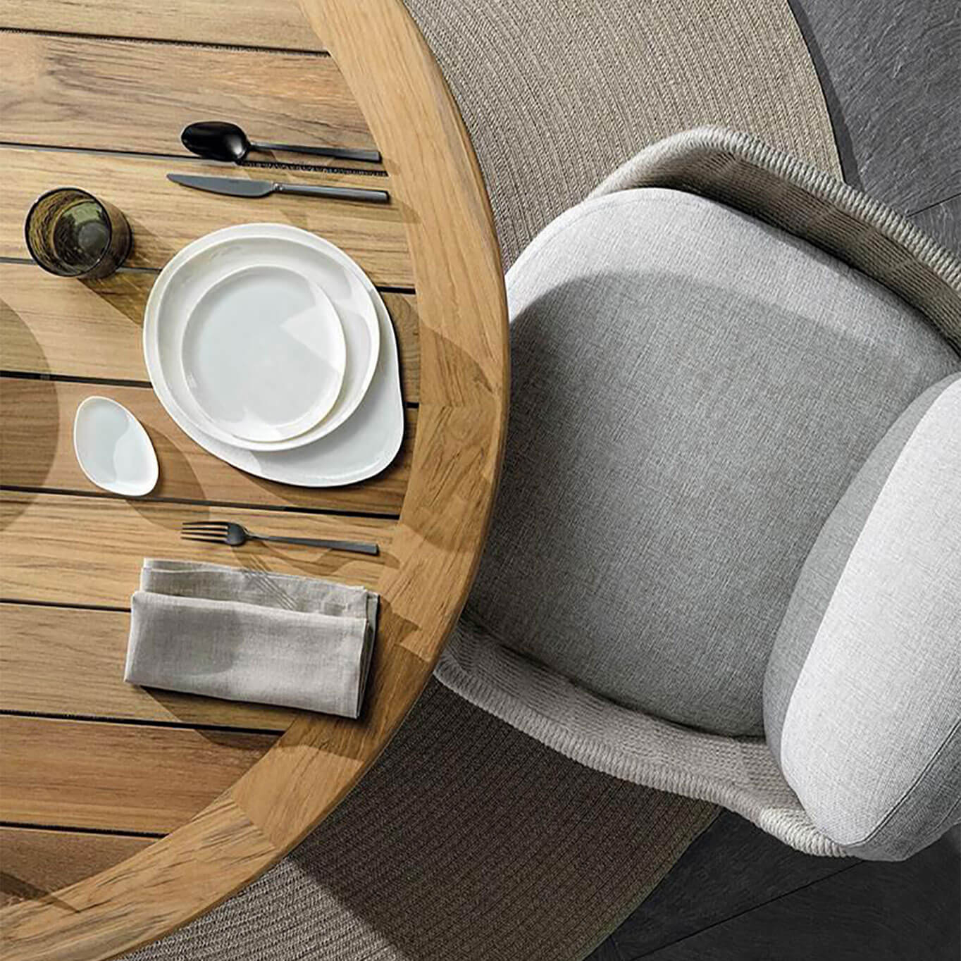 BELLAGIO Ø 140 Teak massif Naturel MINOTTI