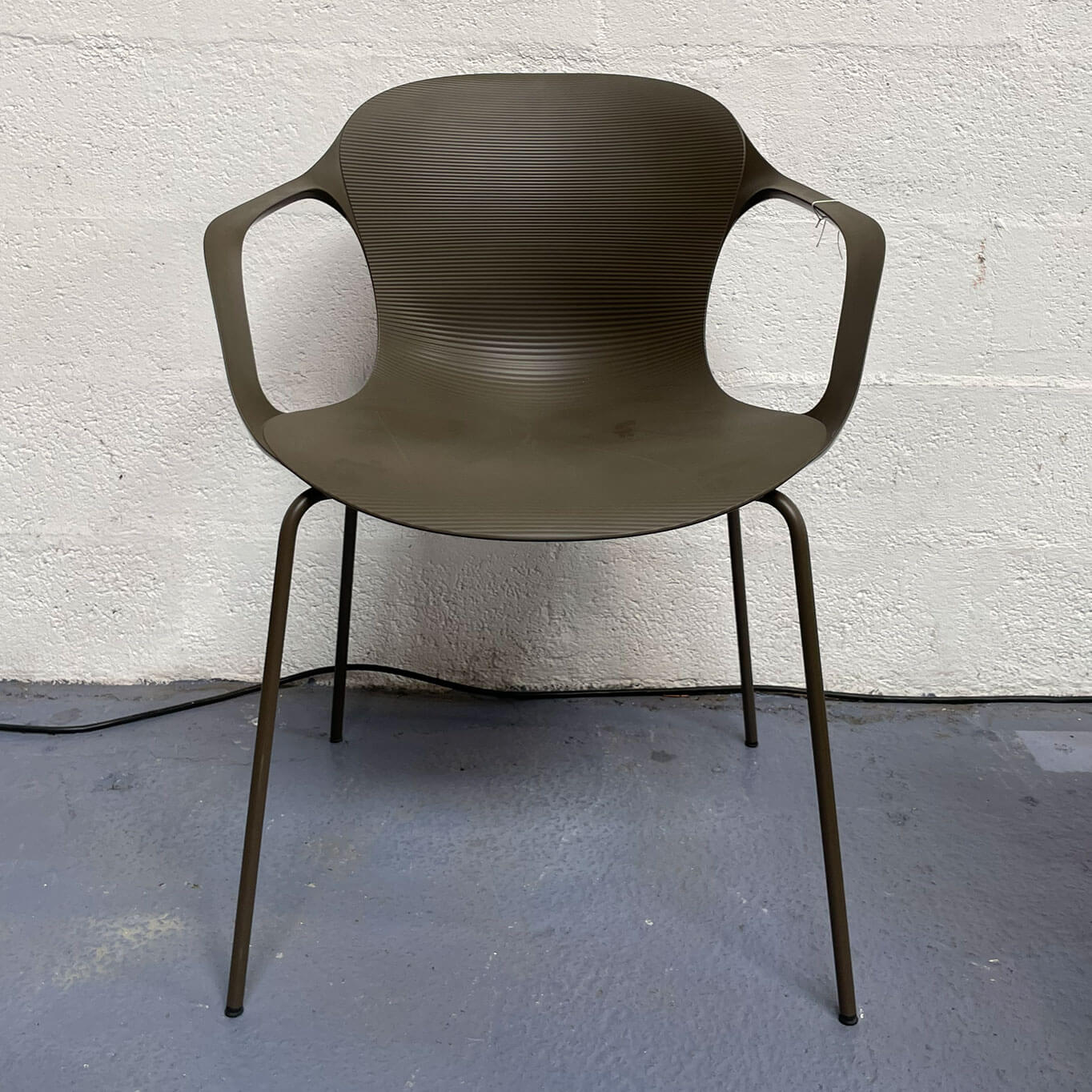 NAP Coffee Brown empilable FRITZ HANSEN
