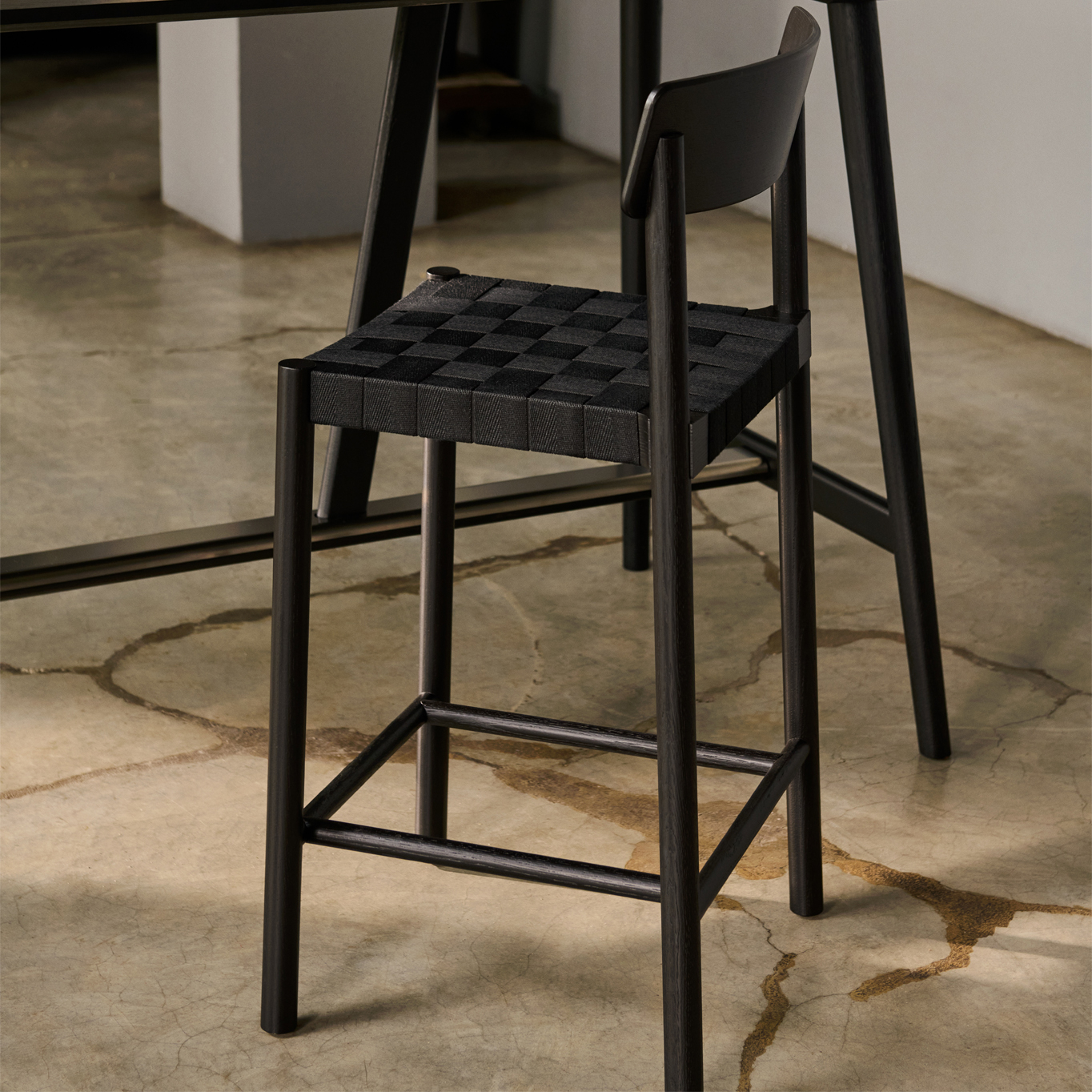 Bar Stool BETTY TK12 Black ash / Black AND TRADITION