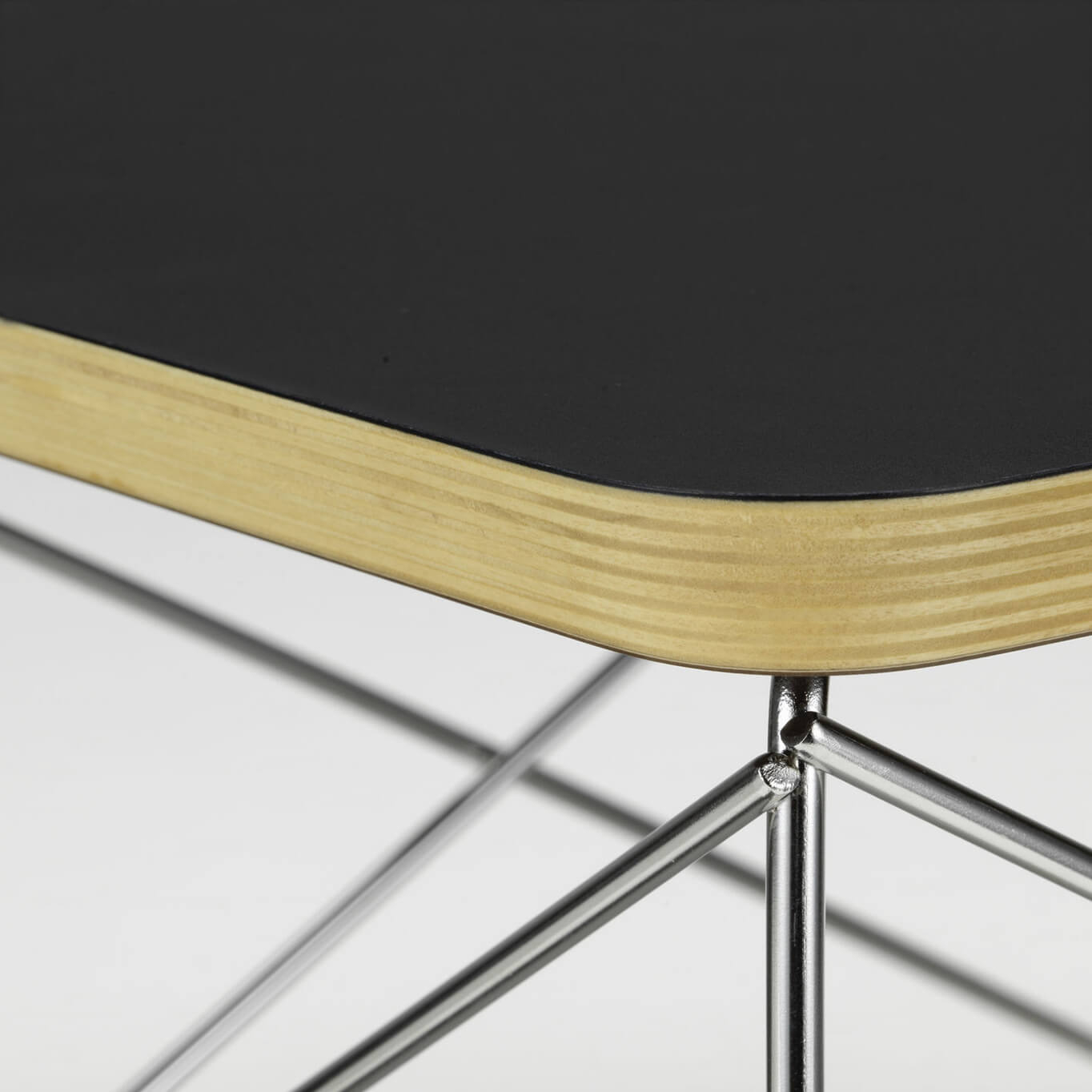 Table d'appoint guéridon LTR Noir VITRA