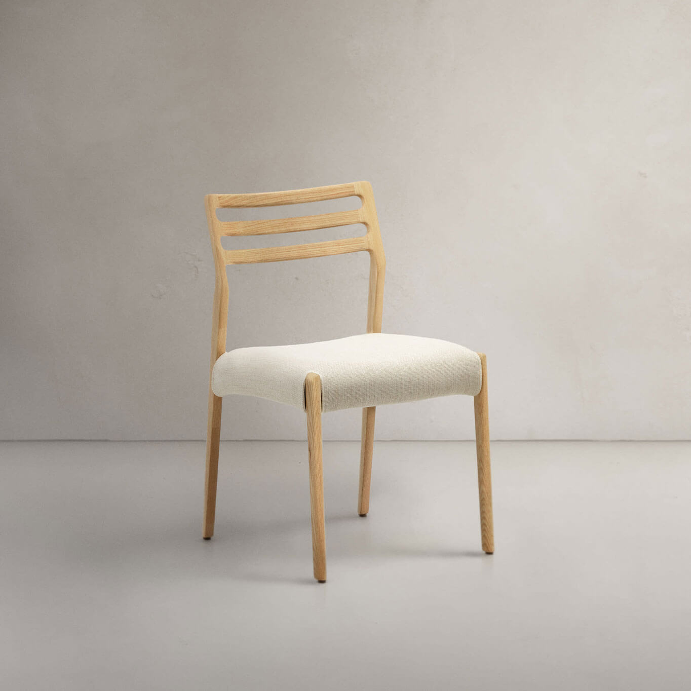 CUDIA Chêne naturel / Tissu Jandi beige KAVE HOME