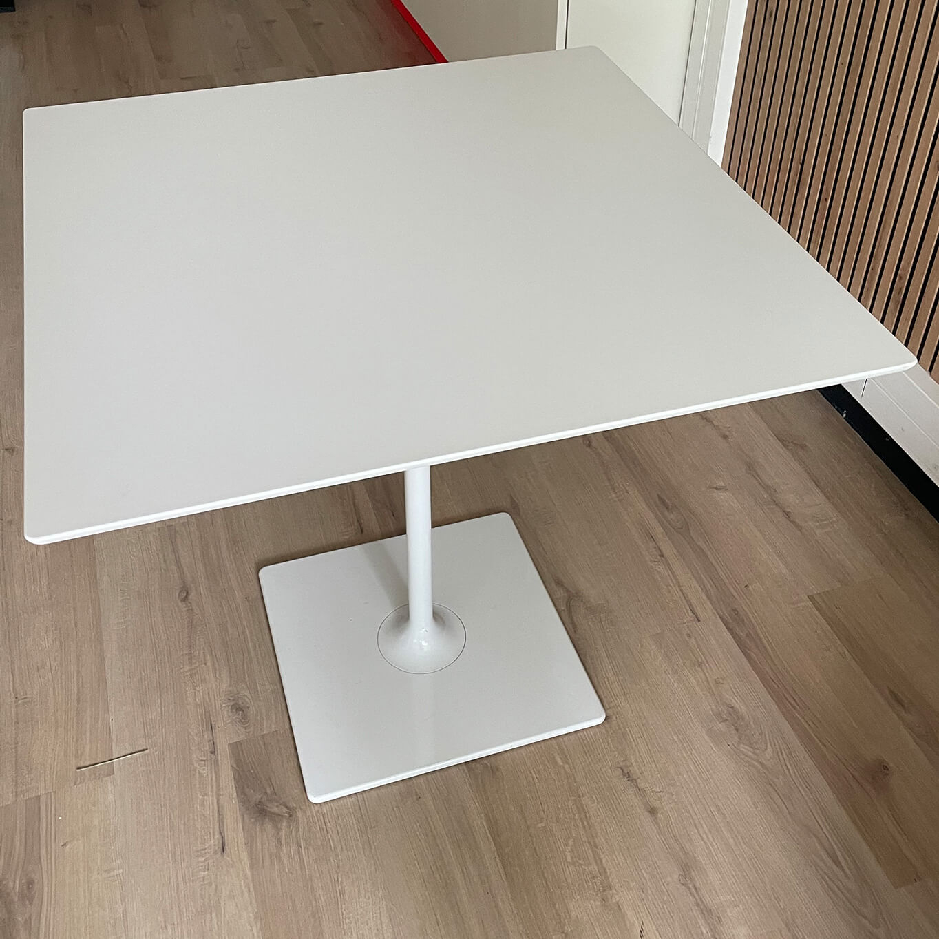 DIZZIE 80x80 Blanc ARPER