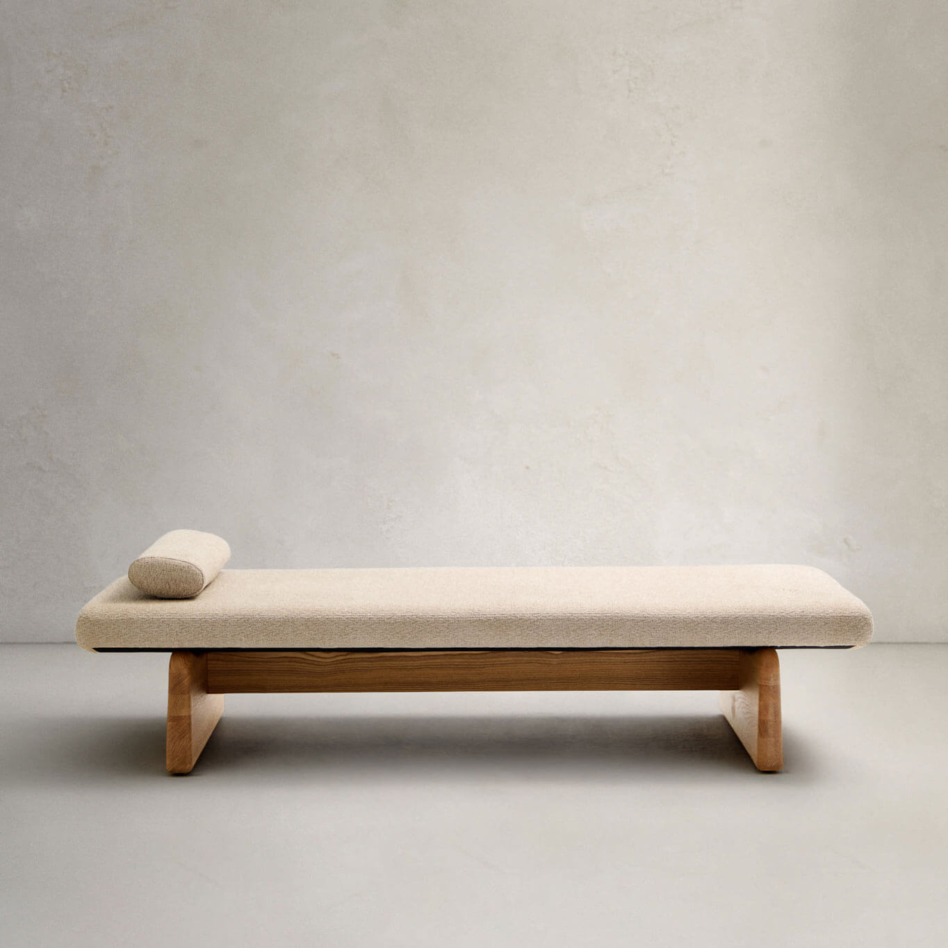 TOPAZ Frêne finition naturelle / Tissu chenille beige KAVE HOME