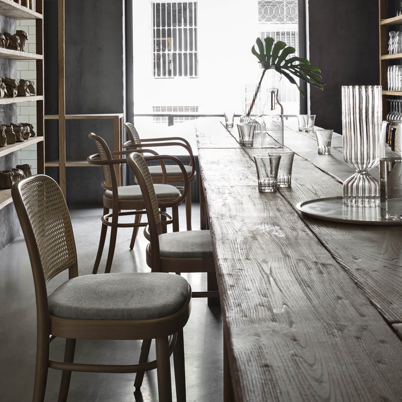 Chaise N. 811 Hêtre/ assise et dossier Remix 123 GEBRÜDER THONET VIENNA