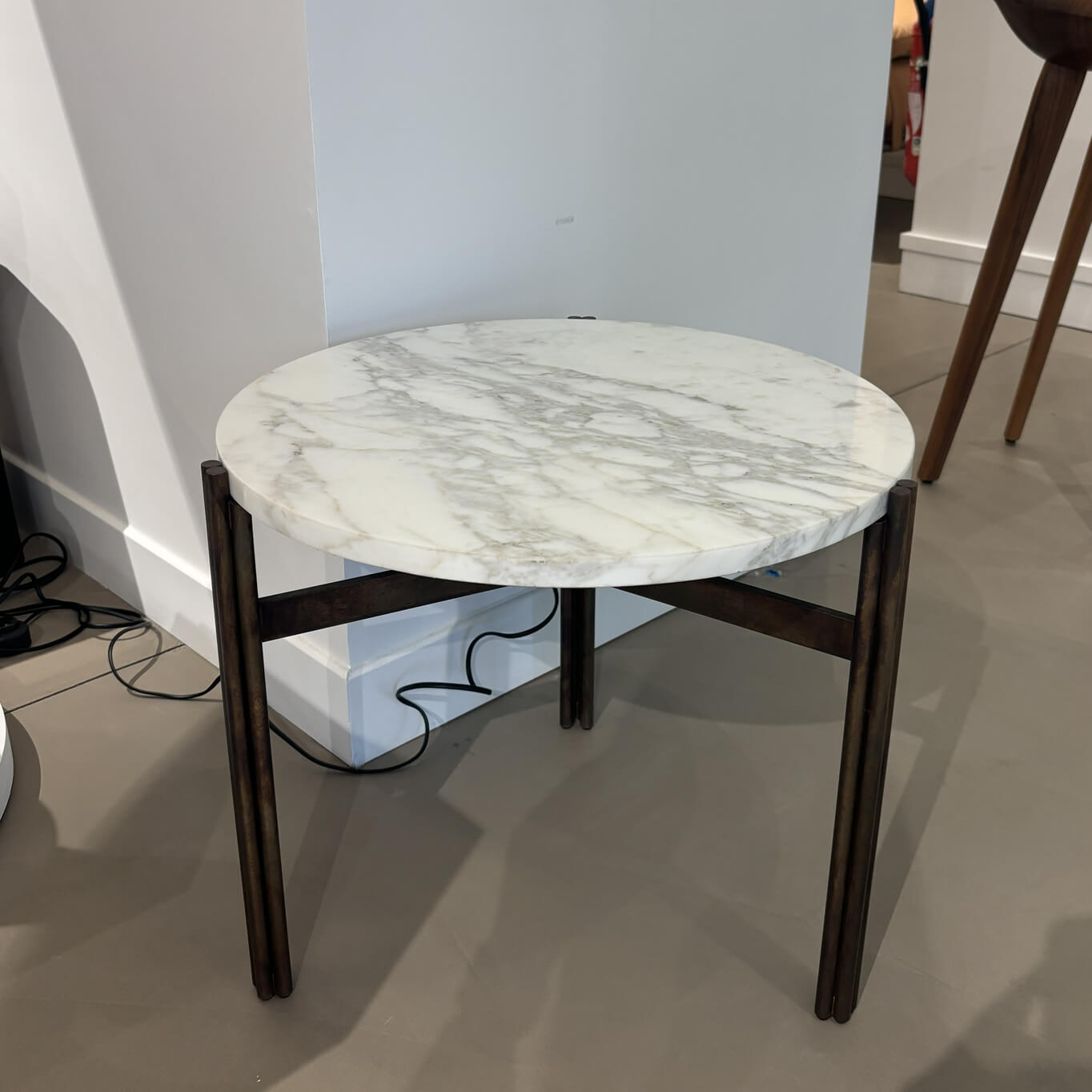 Table basse TWELVE Marbre Calacatta Vagli piètement laiton bruni GALLOTTI & RADICE