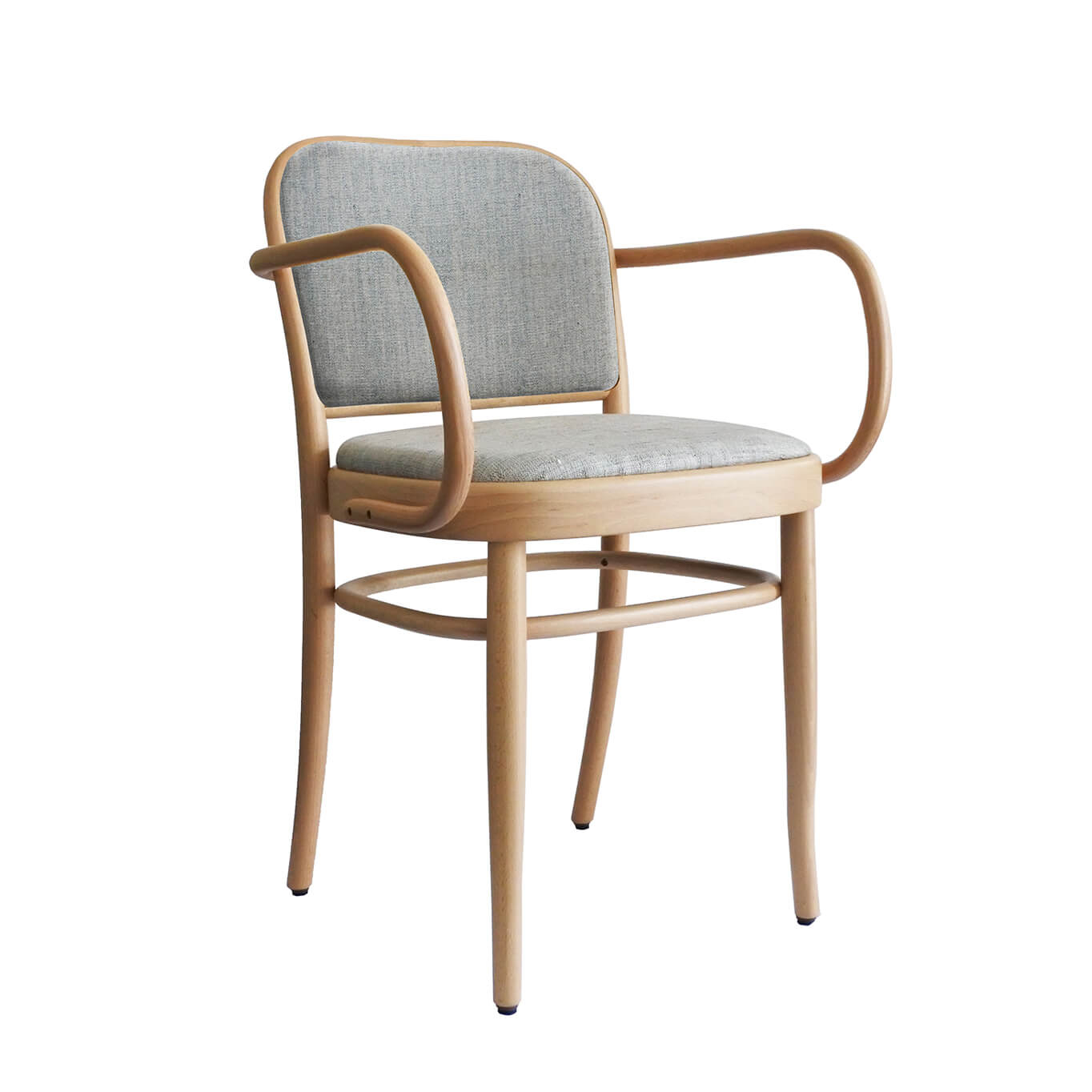 Chaise N. 811 avec accoudoirs Hêtre/ assise et dossier Remix 123 GEBRÜDER THONET VIENNA