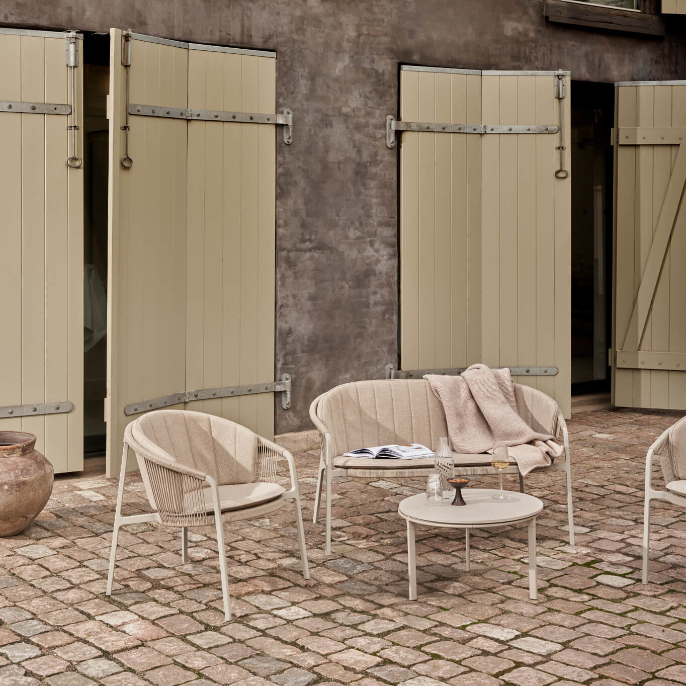 LAGRASSE avec coussin d'assise et dossier VIPP