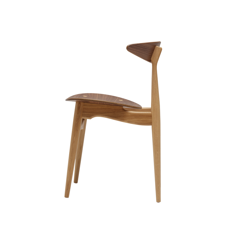 Chaise CH33T Chêne & noyer huilé CARL HANSEN