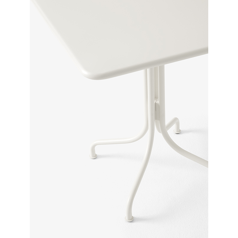 Table extérieur Table THORVALD SC97 Ivoire AND TRADITION