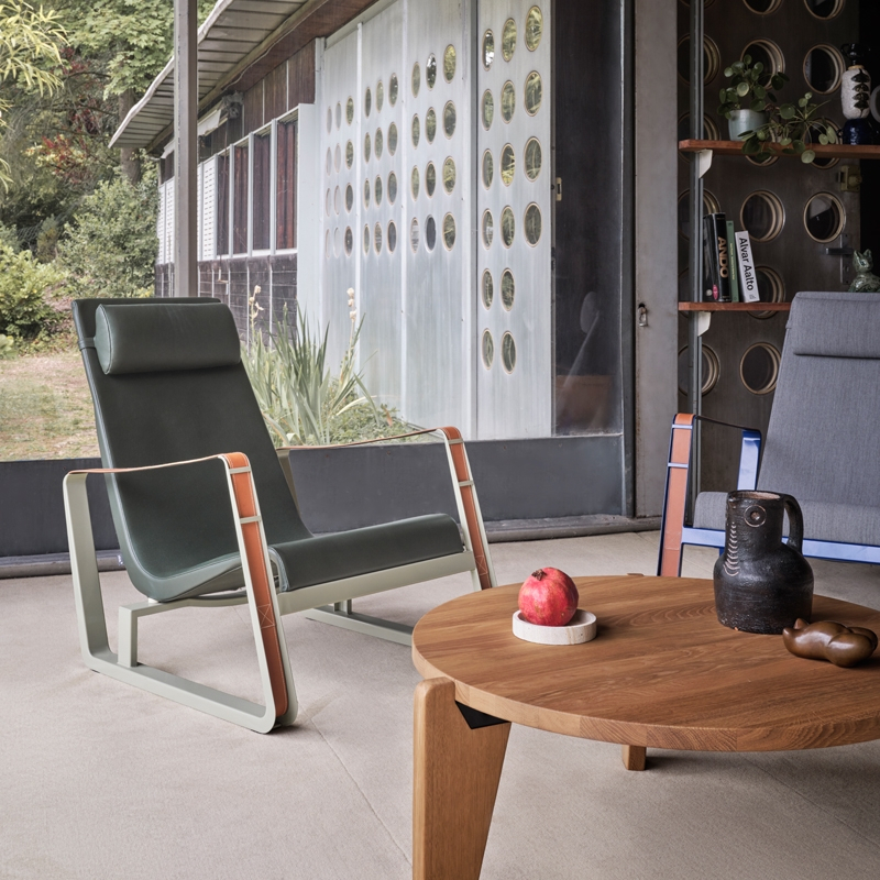 Table basse GUÉRIDON BAS Chêne VITRA