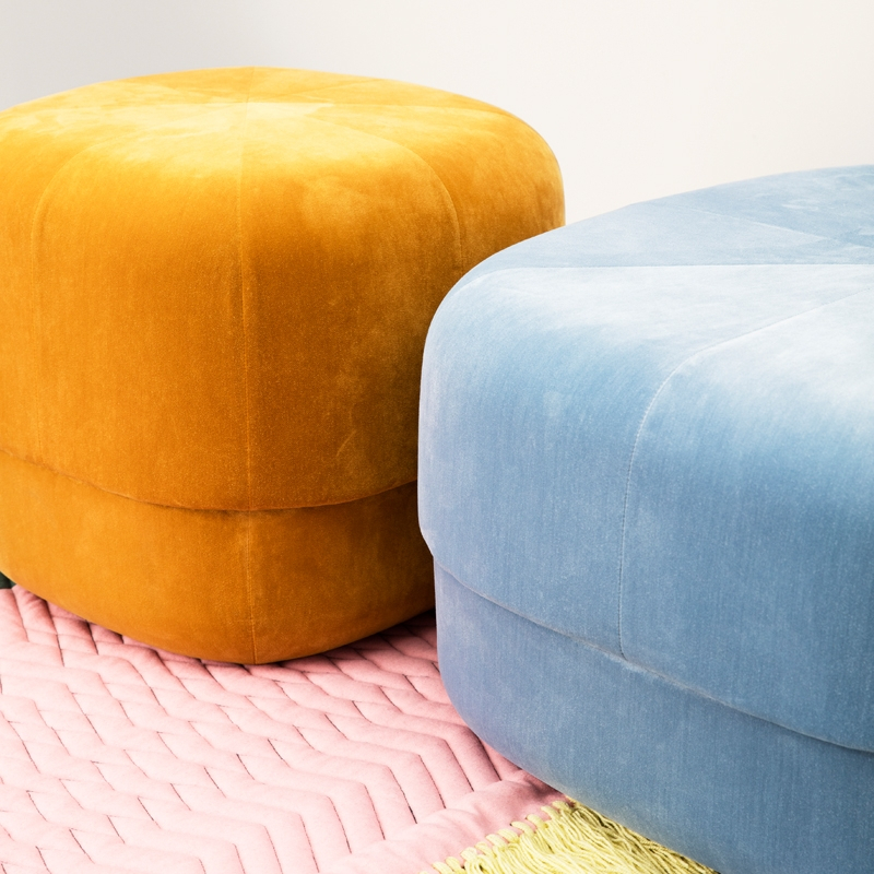 Pouf CIRCUS Small Velours jaune Normann Copenhagen