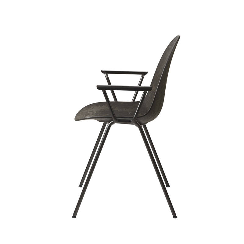 Chaise ETERNITY avec accoudoirs Coffee waste black MATER