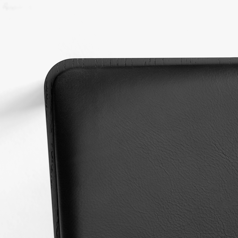 Chaise BETTY TK3 Noir/ cuir noir AND TRADITION