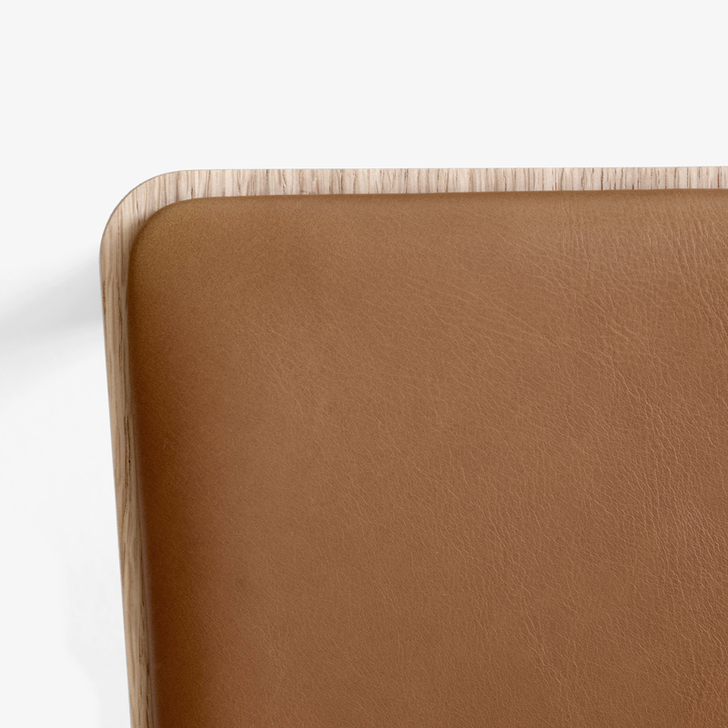 Chaise BETTY TK3 Chêne/ cuir cognac AND TRADITION