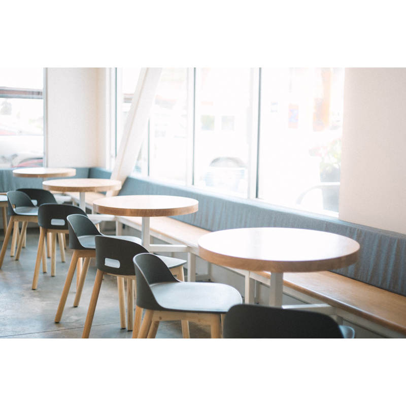 Chaise ALFI dossier bas Marron EMECO