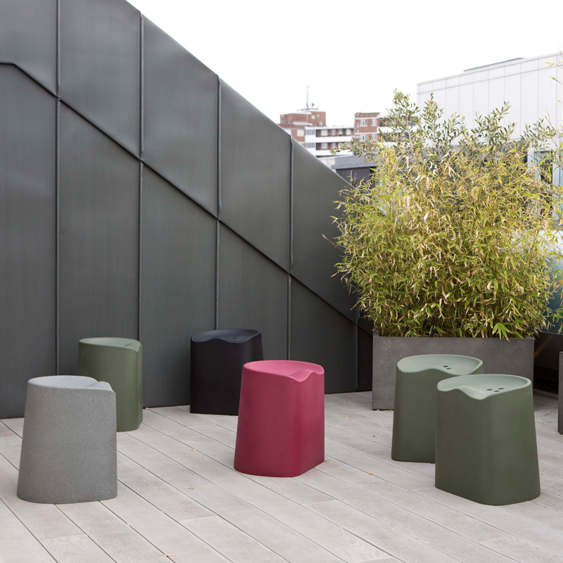 Tabouret BUTT Bleu marine ESTABLISHED & SONS