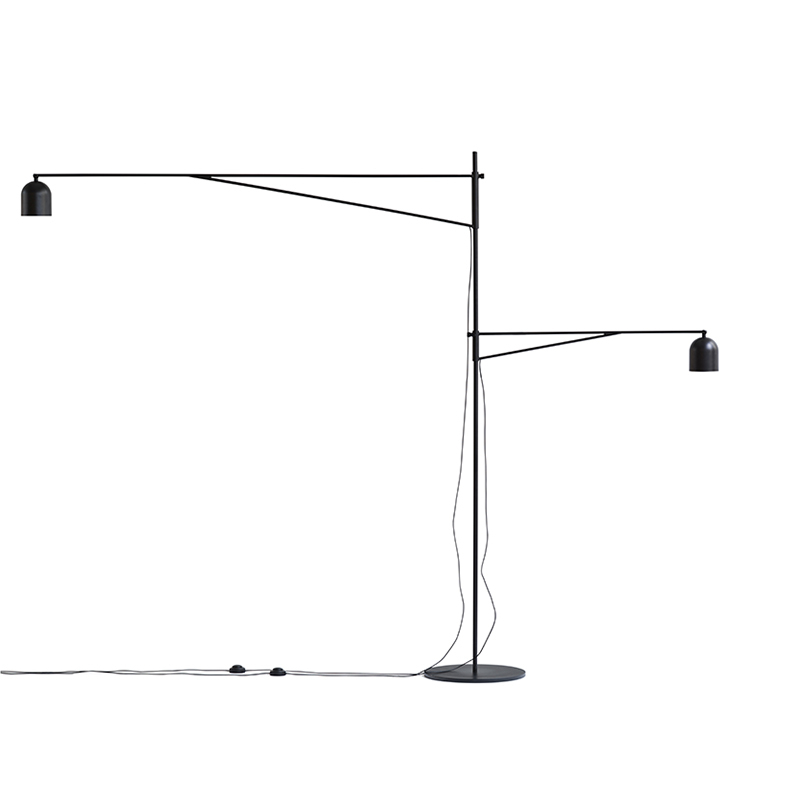 Lampadaire AWKWARD Noir KARAKTER