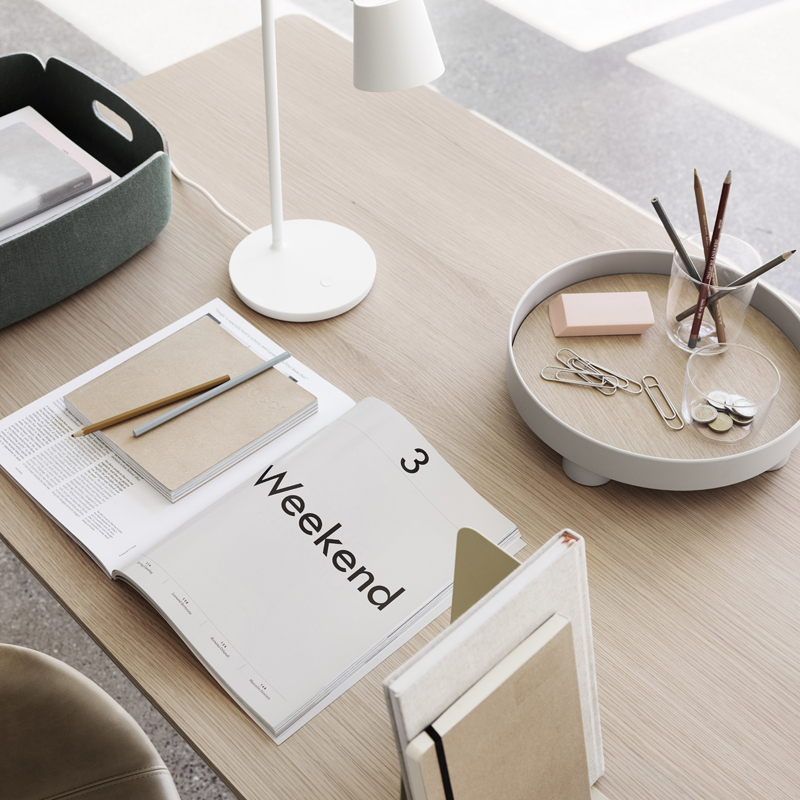 Table 70/70 Chêne contreplaqué Chêne/ blanc MUUTO