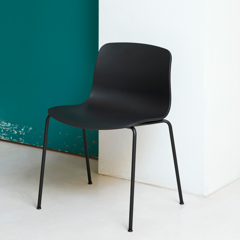 Chaise ABOUT A CHAIR AAC 16 Noir HAY