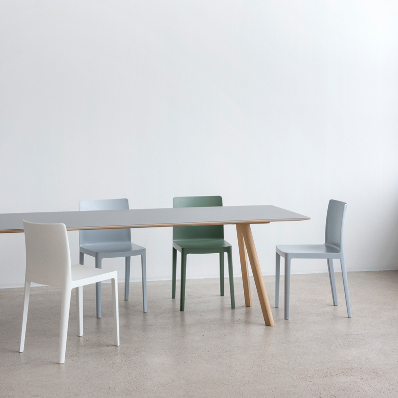 Table COPENHAGUE CPH 30 Lino gris/ chêne vernis à base d'eau HAY