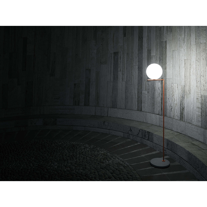 Lampadaire IC F2 OUTDOOR Acier inoxydable/ occhio di pernice FLOS