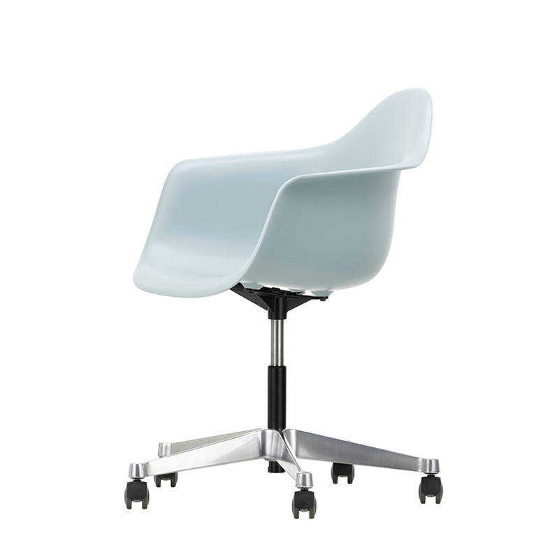 Fauteuil de bureau EAMES PLASTIC ARMCHAIR PACC Gris bleuté RE VITRA