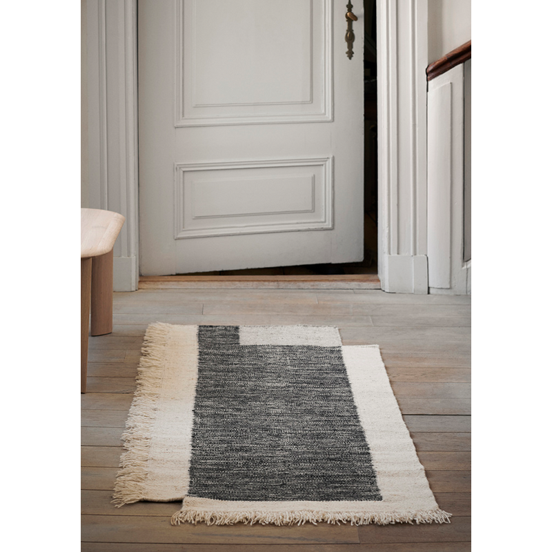 Tapis Tapis COUNTER 80x200 Blanc cassé/ charbon FERM LIVING