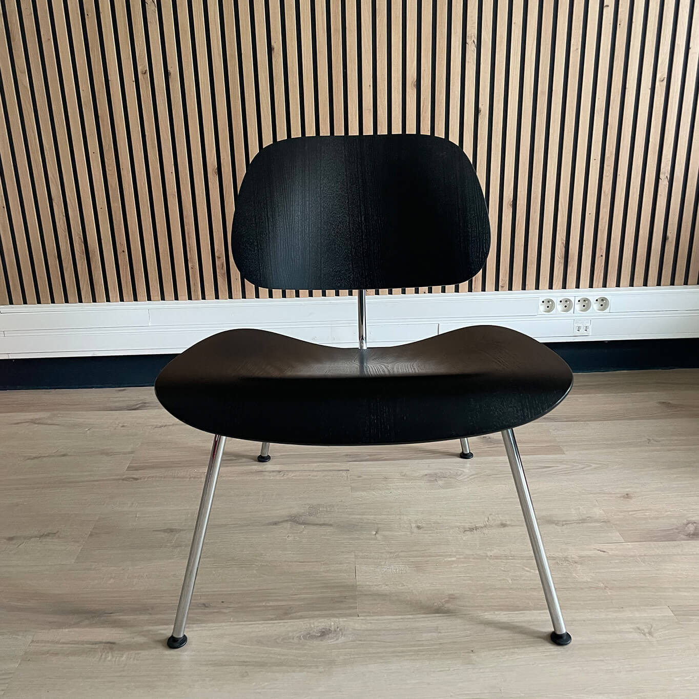 LCM Frêne noir / Chrome brillant VITRA