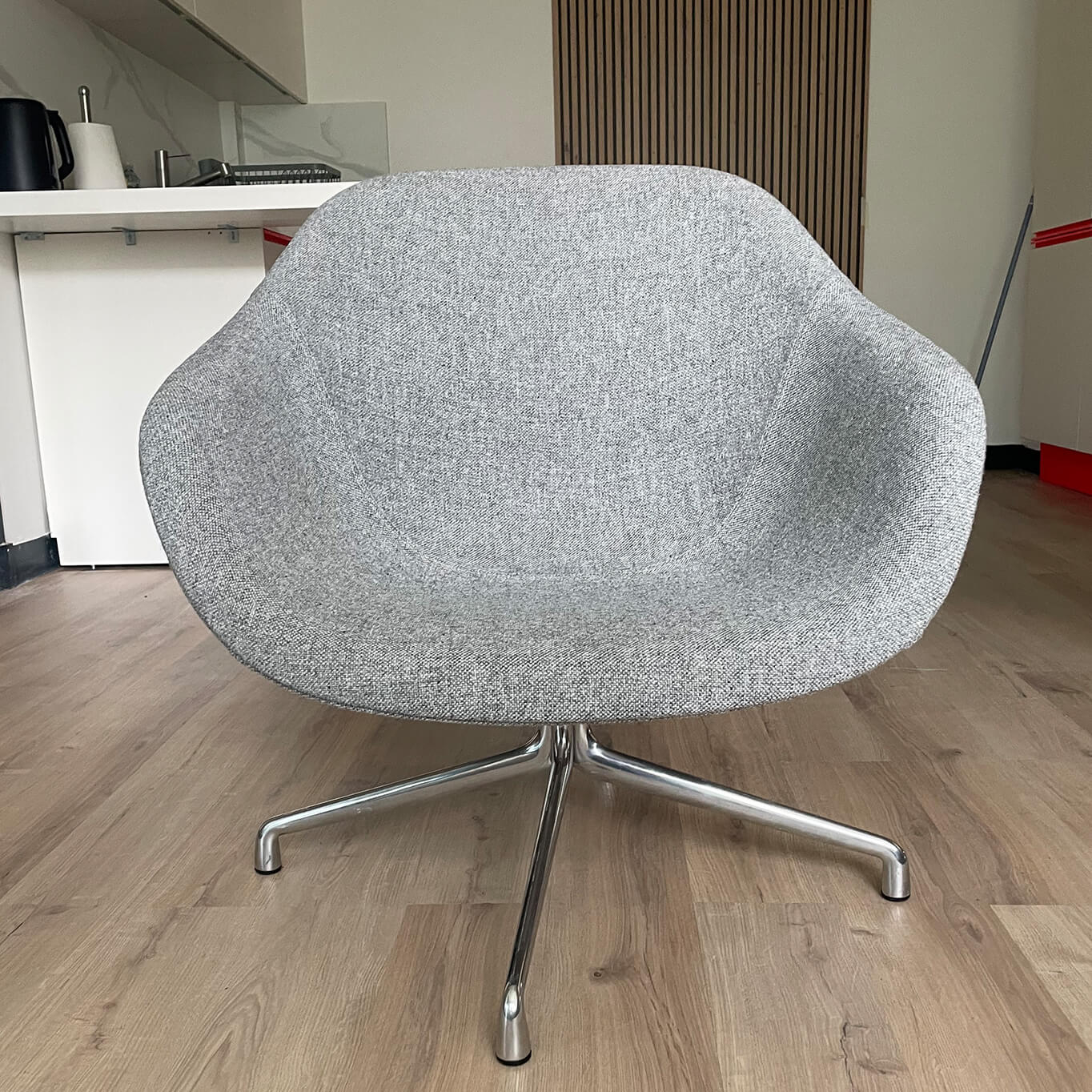 ABOUT A LOUNGE CHAIR AAL 81 Hallingdal Gris 130 HAY