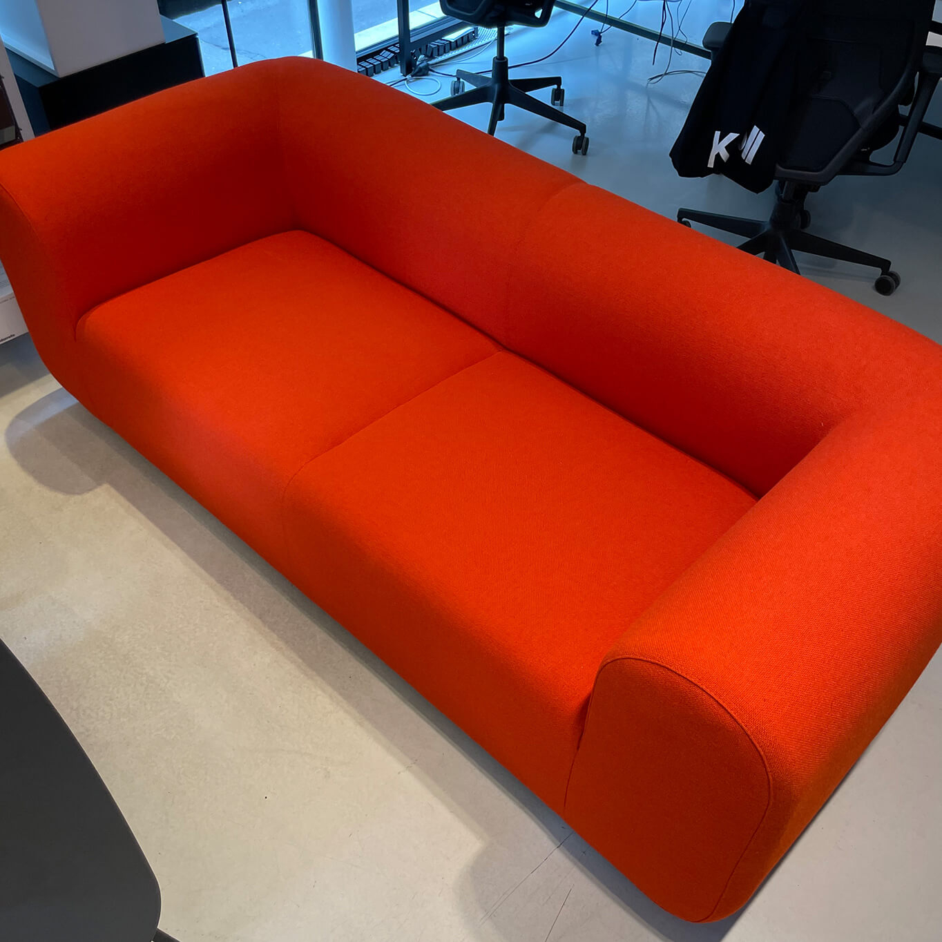 PLUMP 2,5 places Orange vif Hallingdal 0590 TOM DIXON