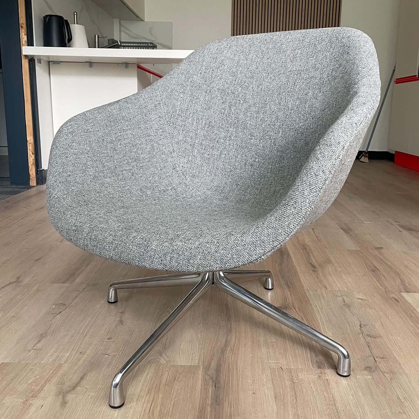 ABOUT A LOUNGE CHAIR AAL 81 Hallingdal Gris 130 HAY