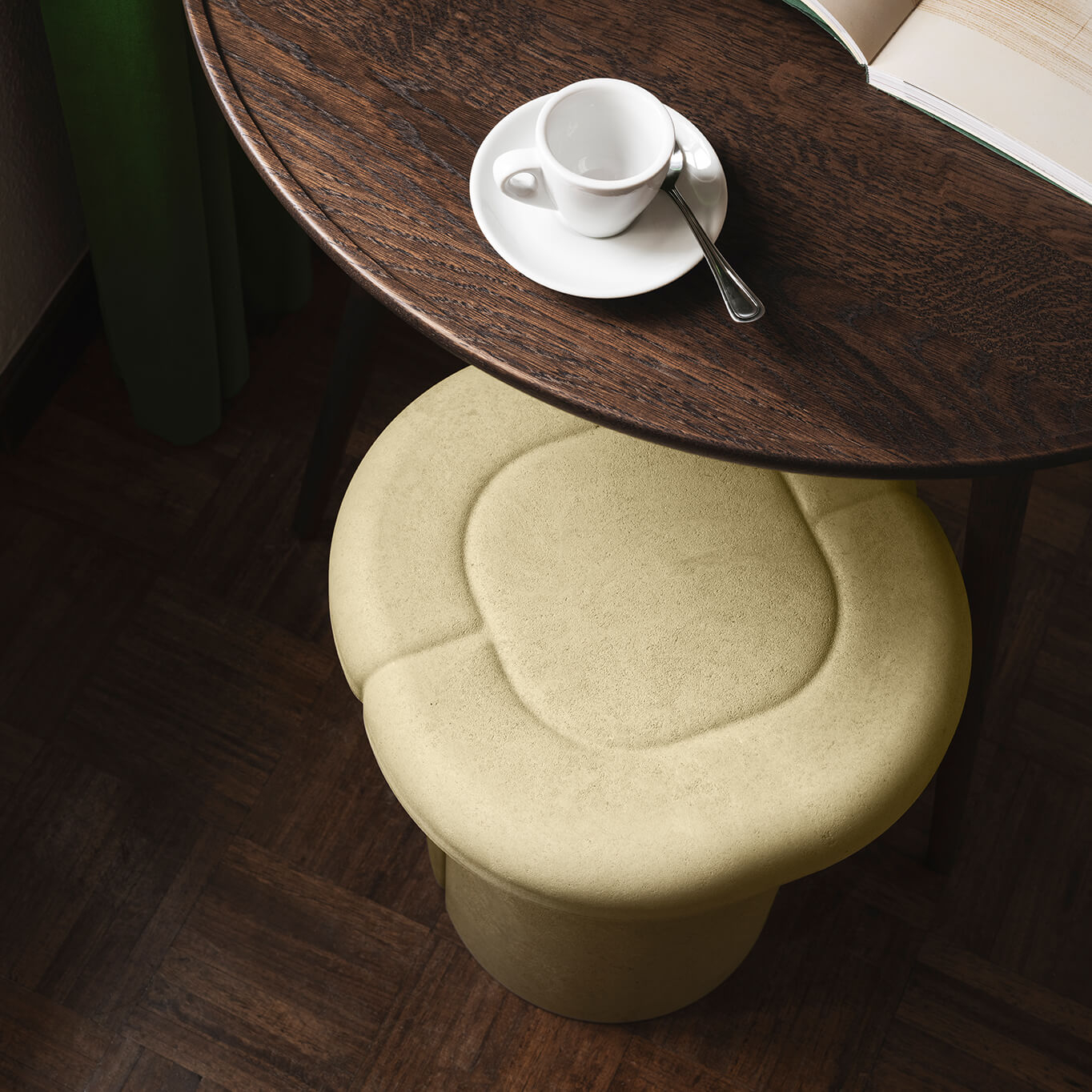 Tabouret ALDER STOOL Vert clair  MATER