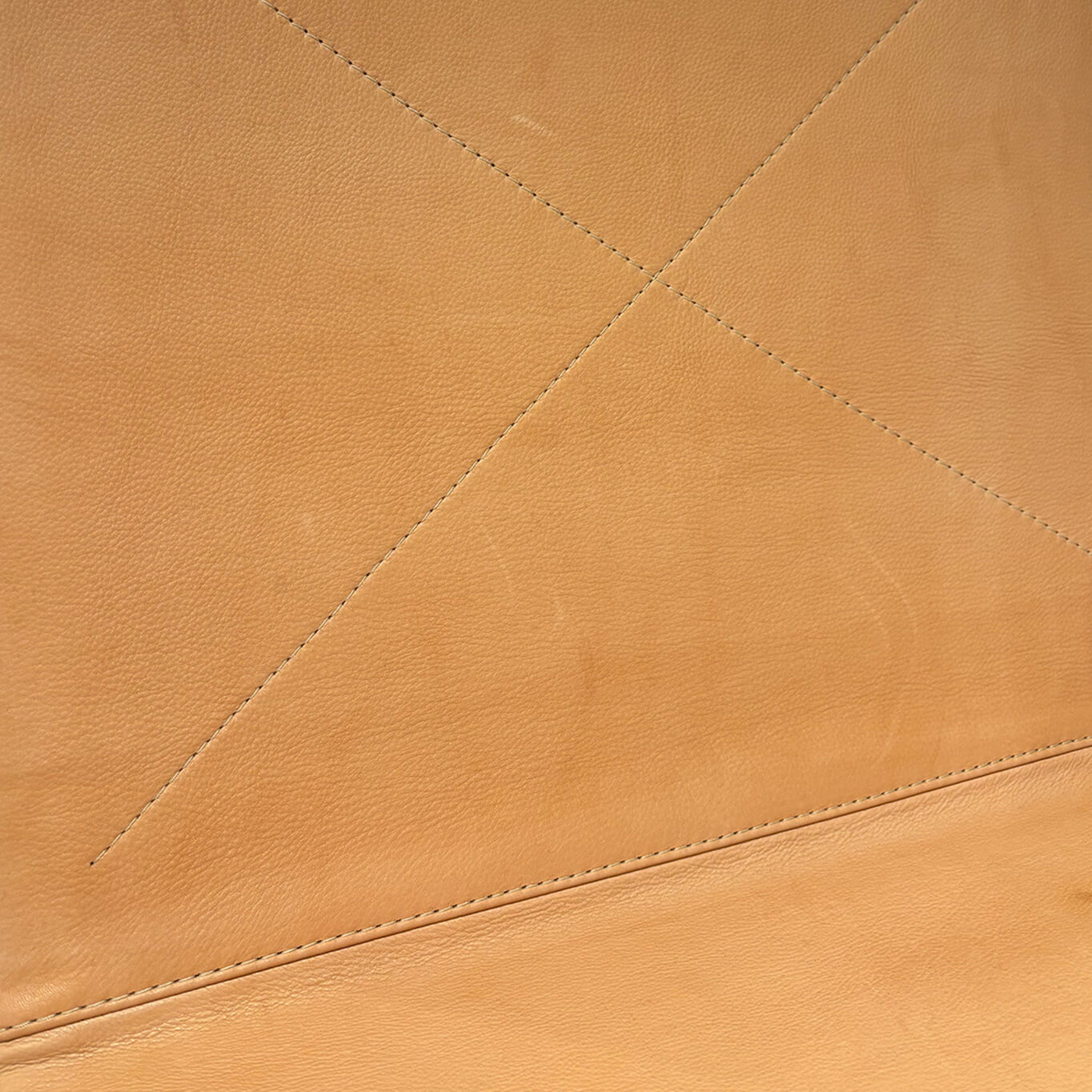 PK22 Beige FRITZ HANSEN