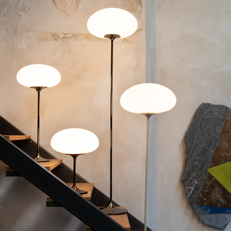 Lampadaire STEMLITE Rouge foncé GUBI