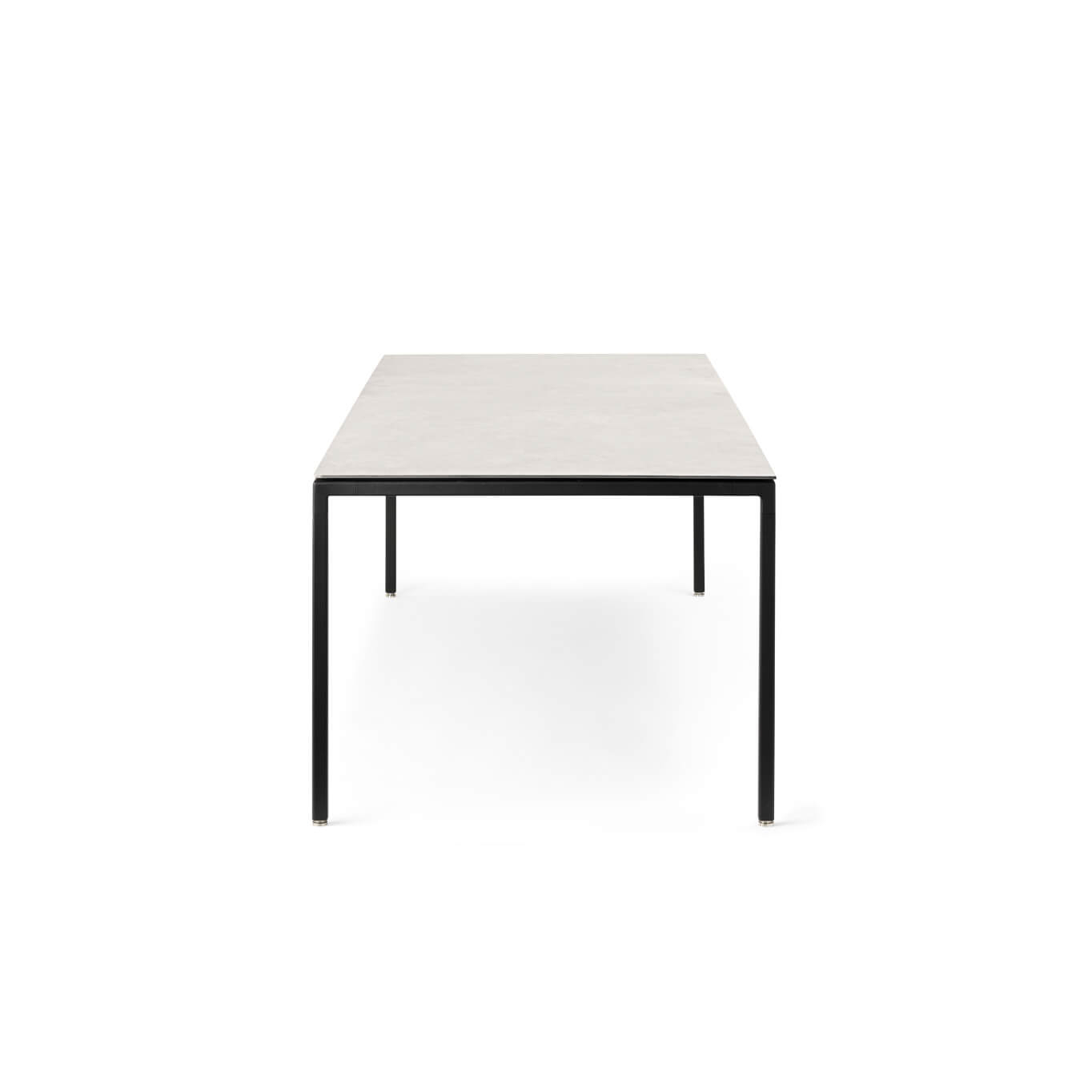 DINING TABLE L 240 VIPP