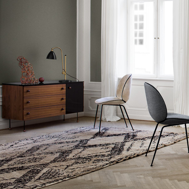 Lampe à poser BESTLITE BL1 Laiton/ noir GUBI