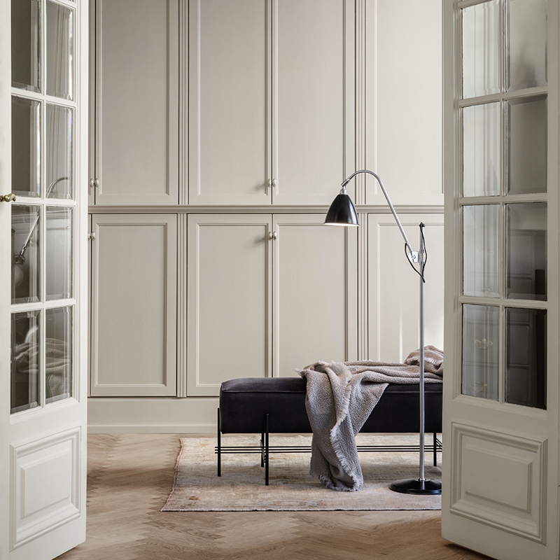 Lampadaire BESTLITE BL3S Chrome/ noir GUBI