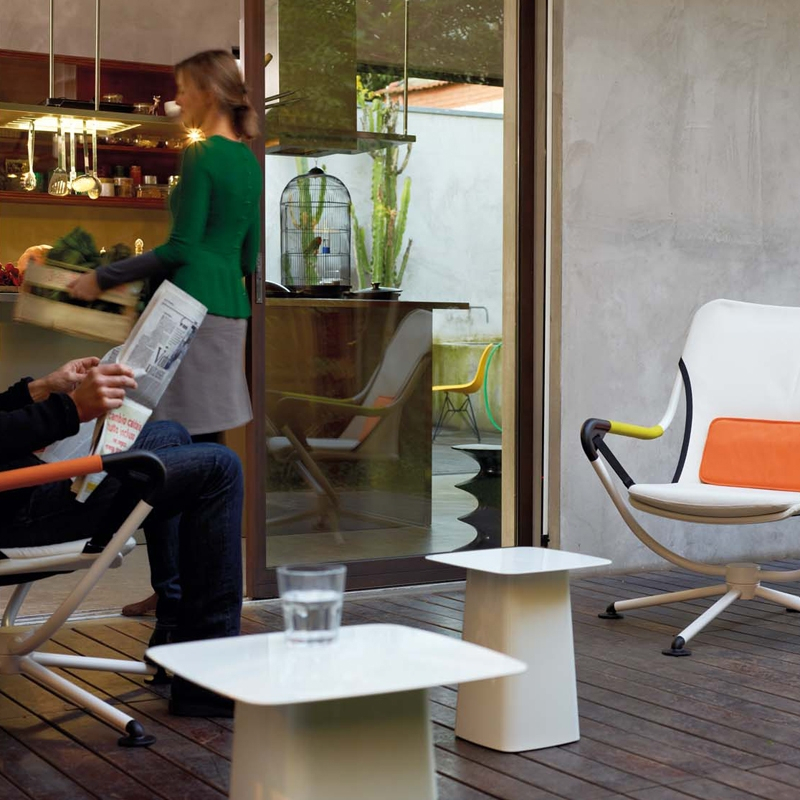 Table d'appoint guéridon METAL SIDE OUTDOOR Noir VITRA