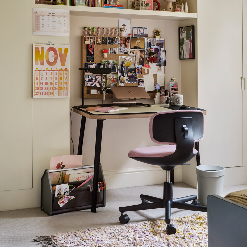 Fauteuil de bureau ROOKIE Rose/gris sierra 15 / noir VITRA