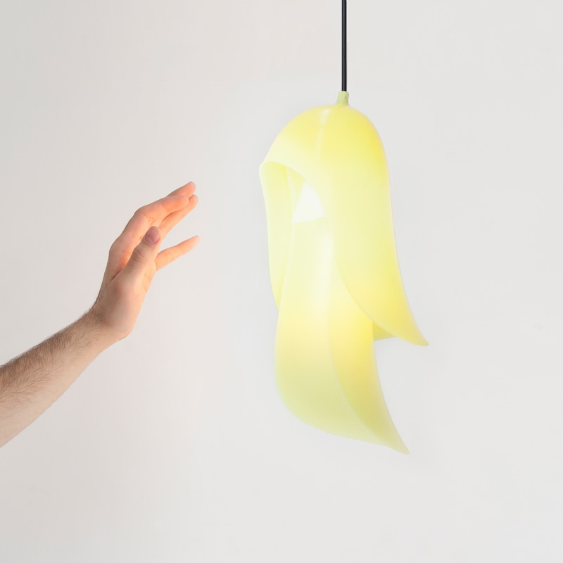 Suspension CAPE Jaune clair MOUSTACHE