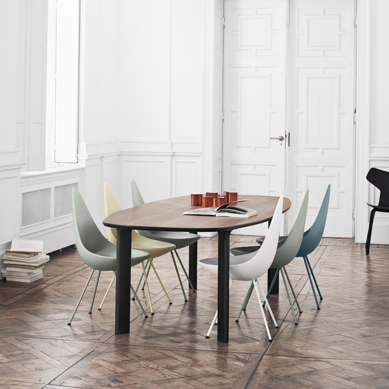 Table ANALOG L185 Plateau noyer  pieds noir FRITZ HANSEN