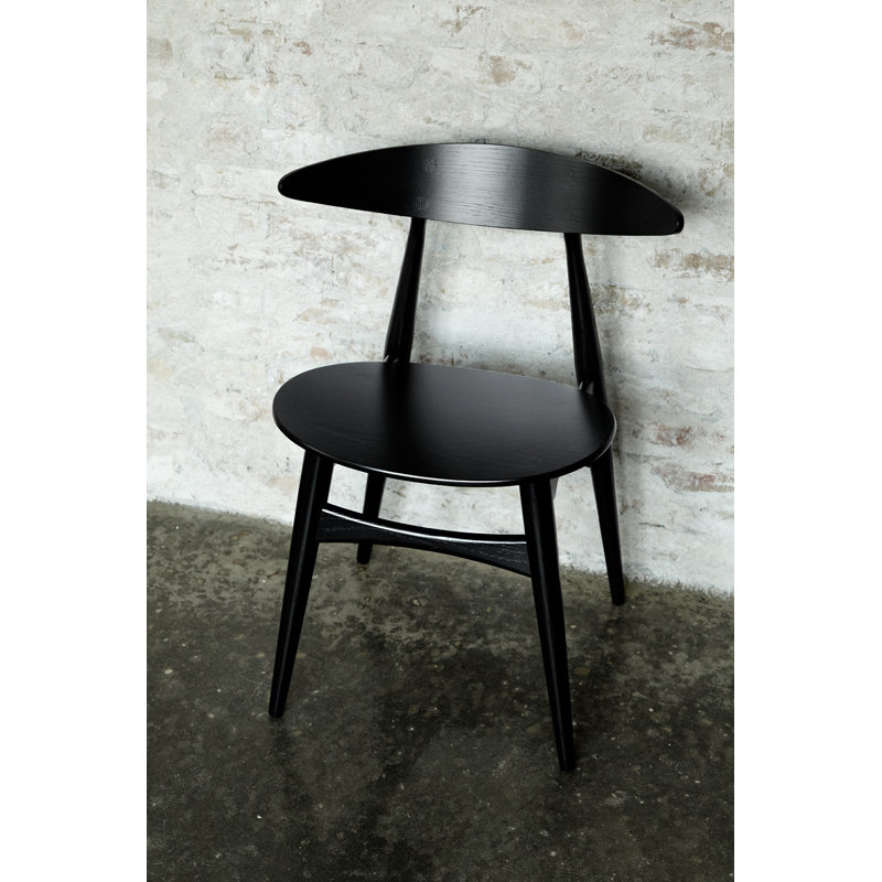 Chaise CH33T Hêtre noir CARL HANSEN