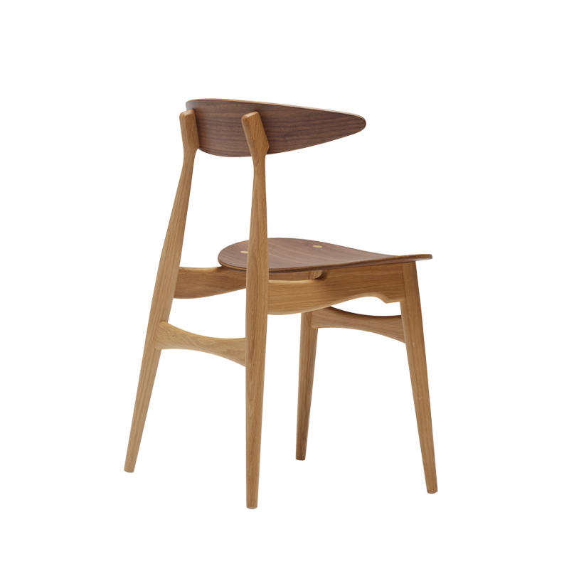 Chaise CH33T Chêne & noyer huilé CARL HANSEN