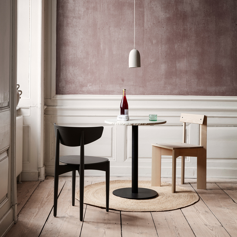 Table MINERAL CAFÉ Blanc/ noir FERM LIVING