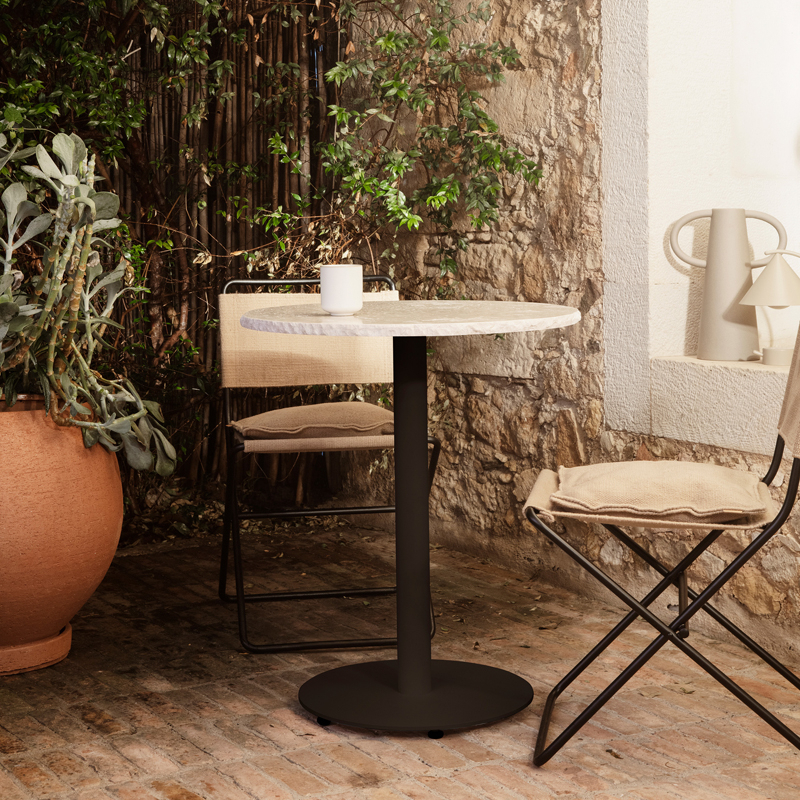 Table MINERAL CAFÉ Blanc/ noir FERM LIVING