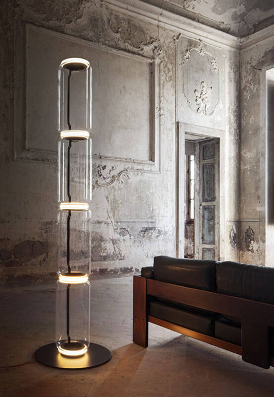 Lampadaire NOCTAMBULE FLOOR HIGH CYLINDERS Noir FLOS
