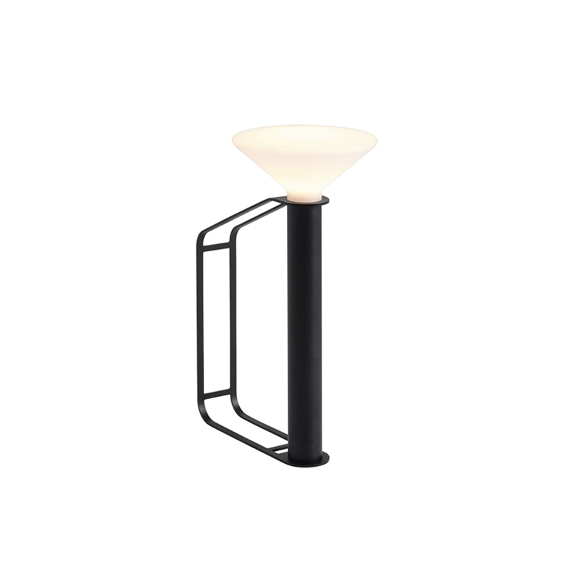 Lampe à poser PITON Noir MUUTO